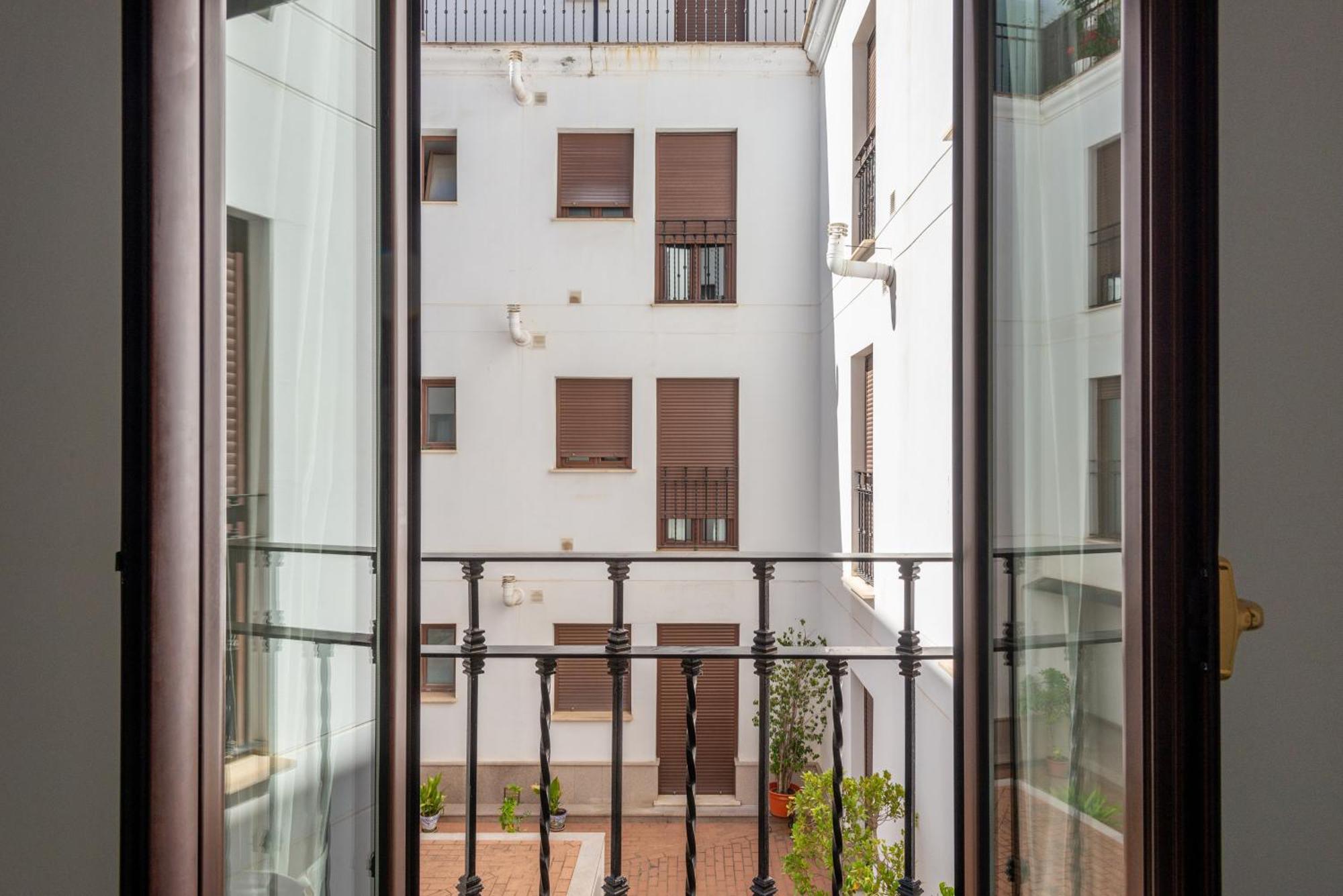First Floor Close Macarena Church Seville Exterior photo