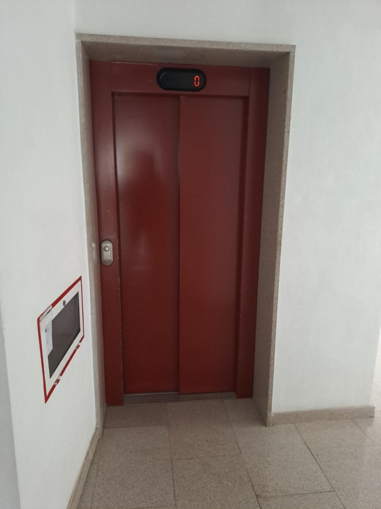 First Floor Close Macarena Church Seville Exterior photo