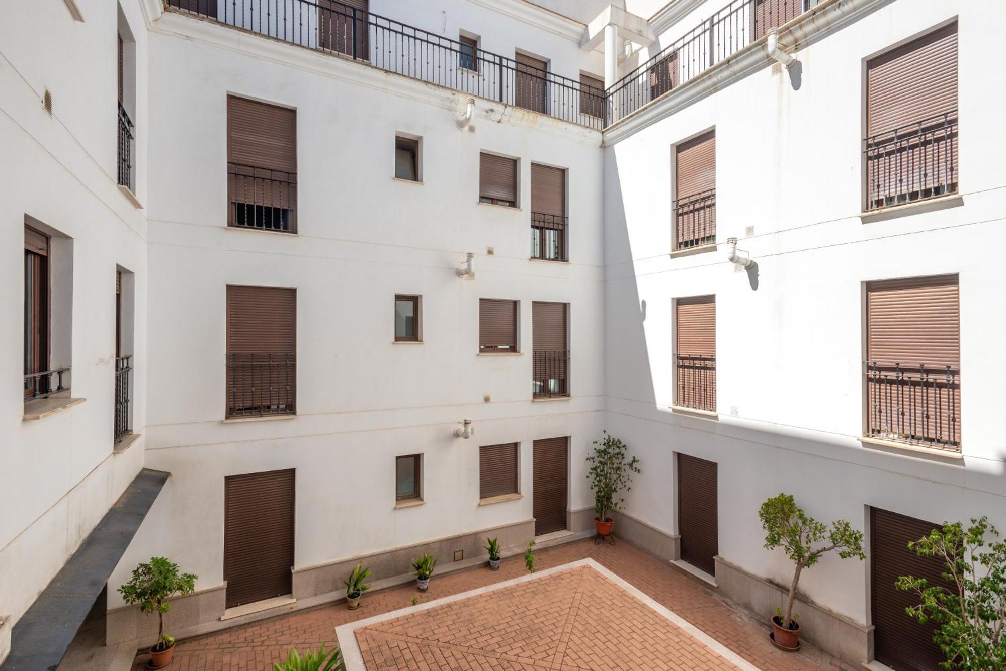 First Floor Close Macarena Church Seville Exterior photo
