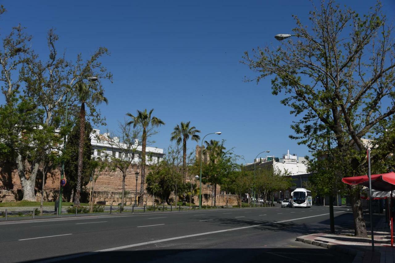 First Floor Close Macarena Church Seville Exterior photo