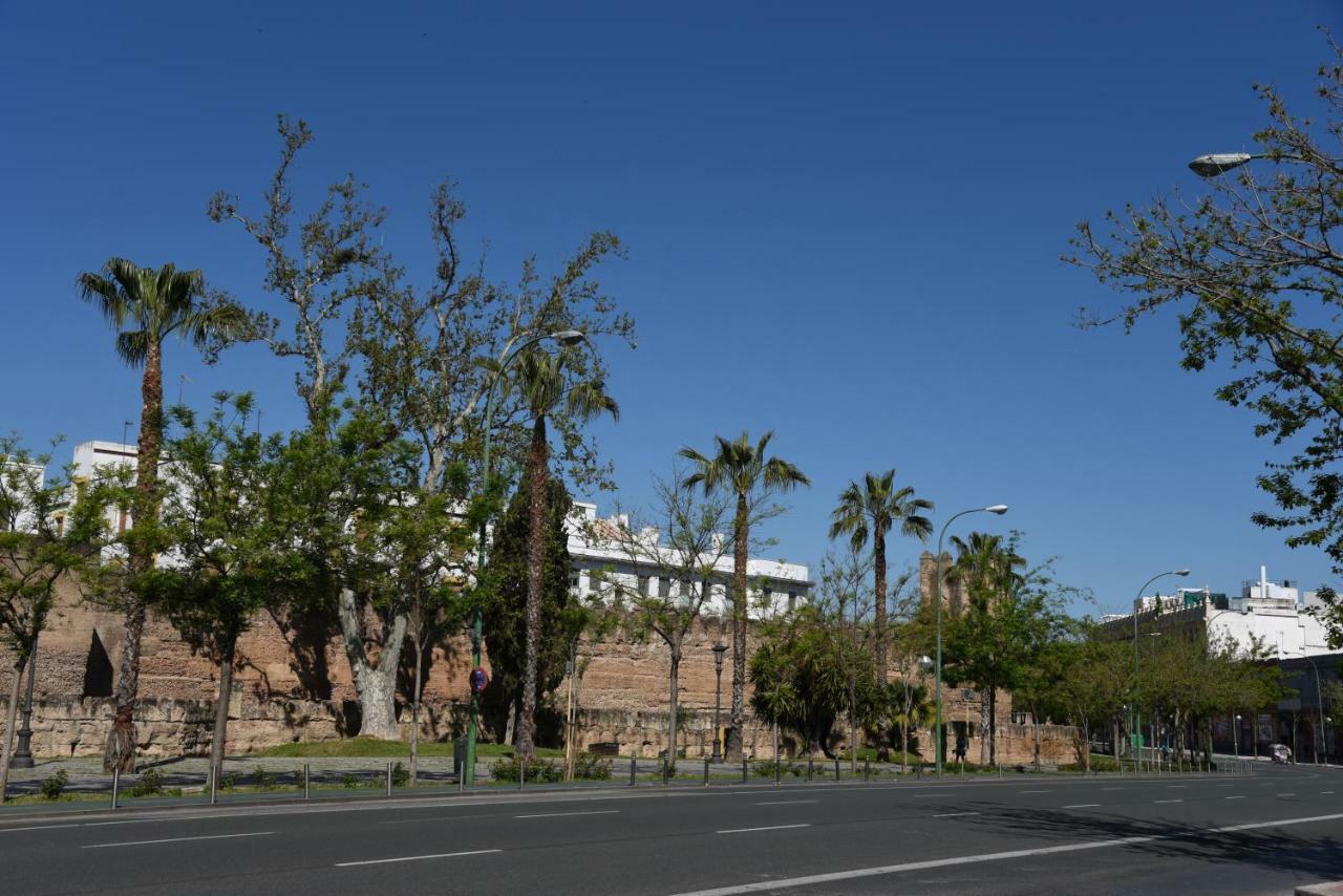 First Floor Close Macarena Church Seville Exterior photo